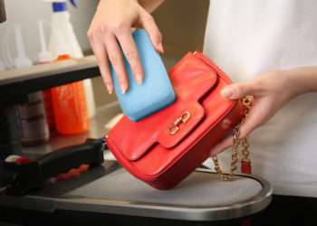 Best ways to get rid of stubborn oil stains from your leather purse