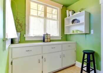 This is what a groovy greenhouse  in California looks like￼