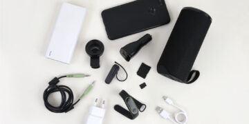 Glittering Extravagance: The Thriving Market of Luxury Smartphone Accessories