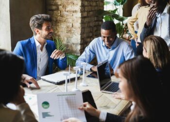 Boosting Employee Engagement: Unraveling the Ties Between Workplace Environment, Job Satisfaction, and Reward Systems